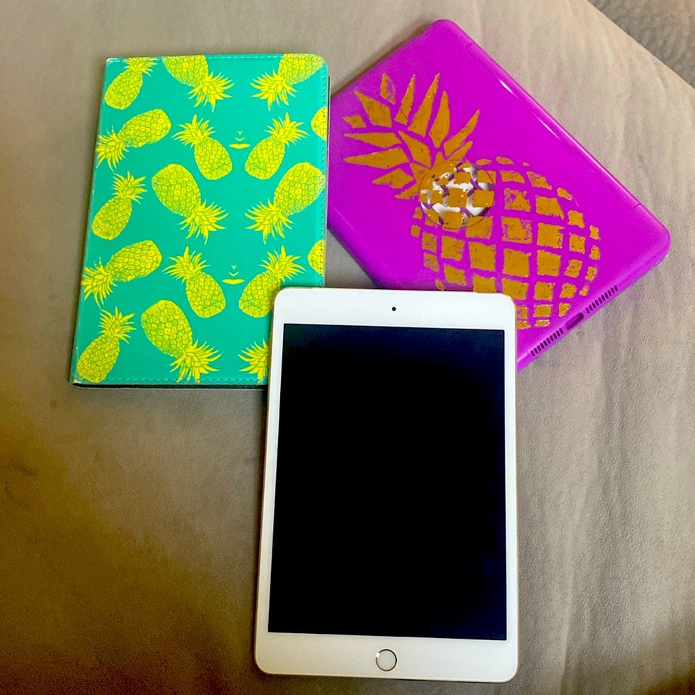 iPad Mini 4 BUNDLE